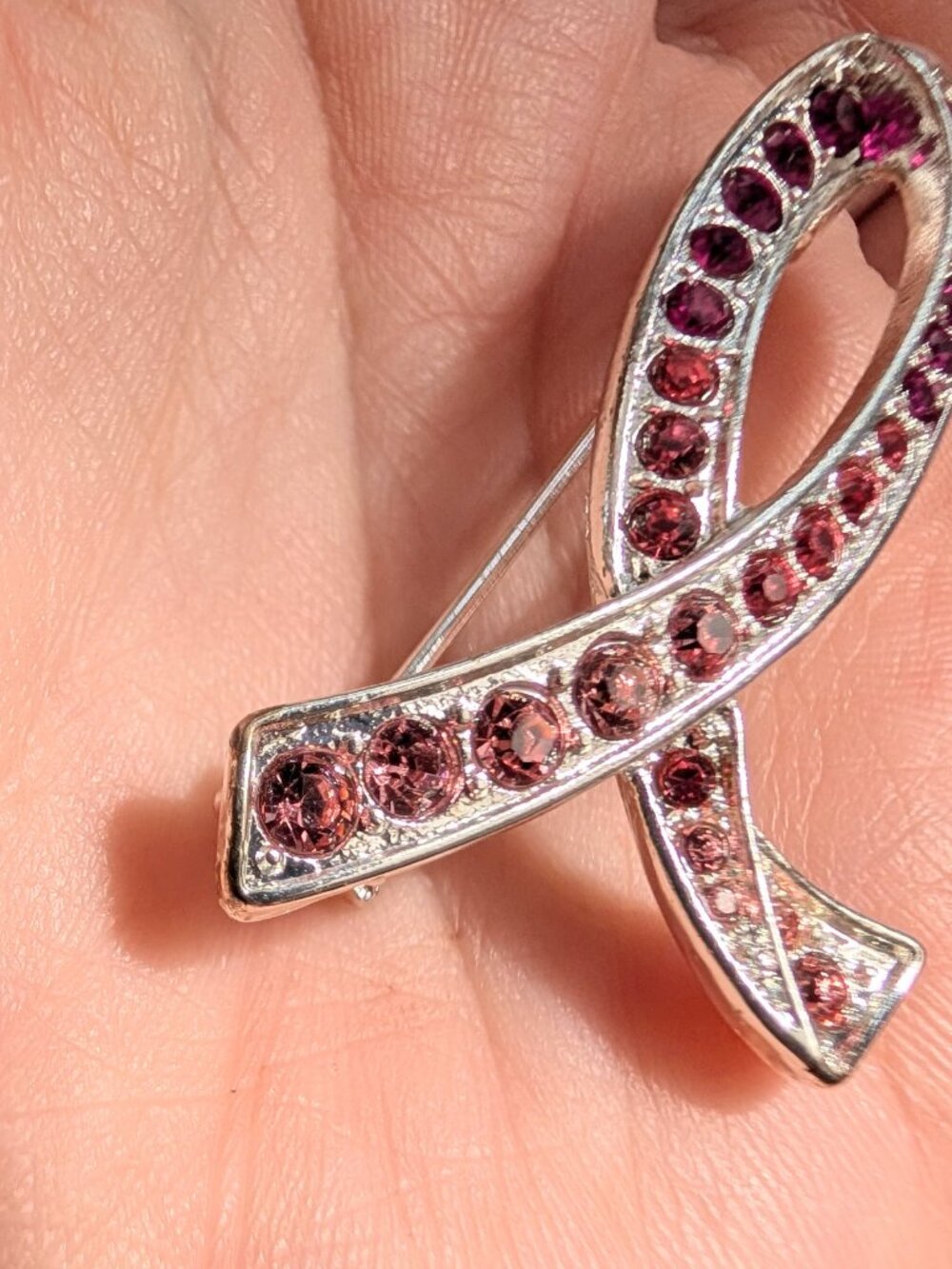 Vintage Pink Rhinestone Ribbon Brooch - Picture 4 of 5